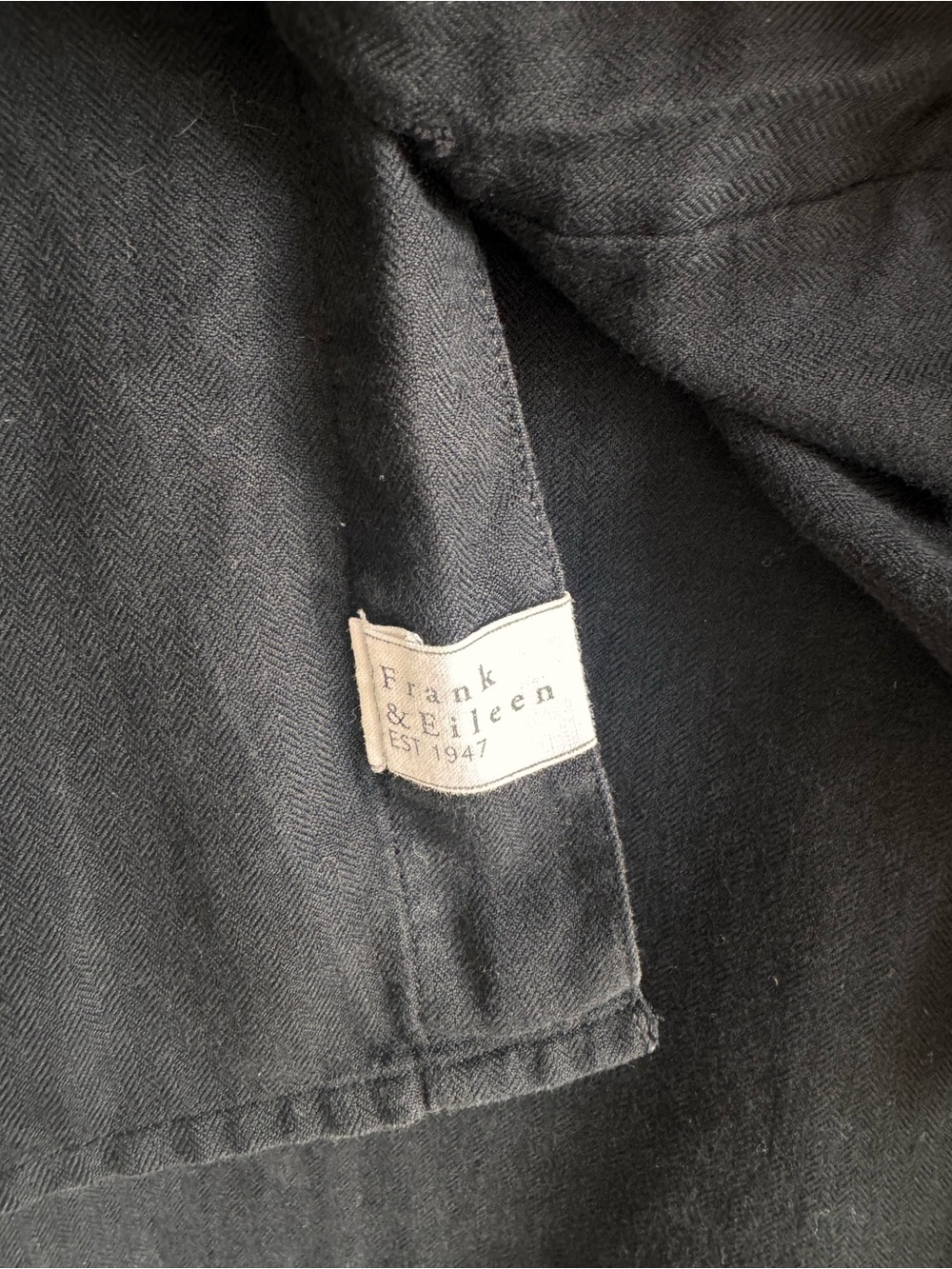 Frank & Eileen | 100% Italian Cotton Grayson Button-Down Shirt in Black ~ Large - Picture 6 of 8